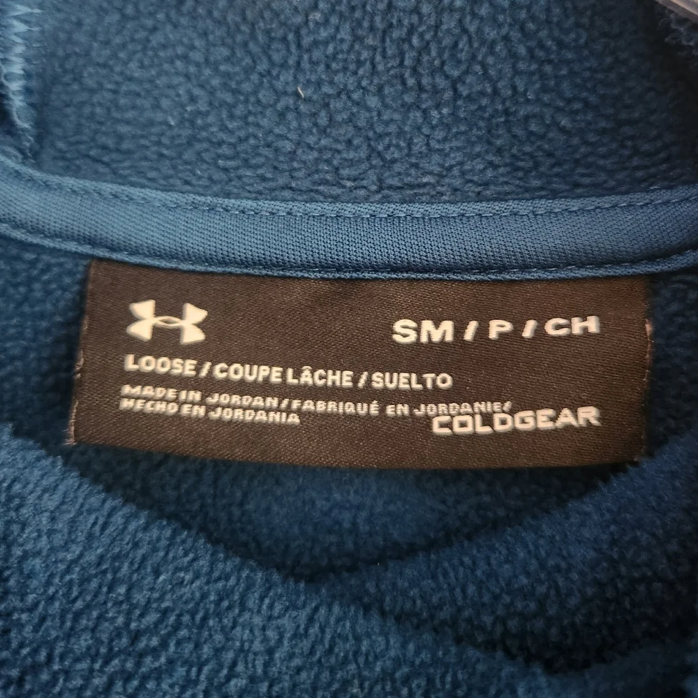 Under Armour Turquoise EUC Hoodie Pullover Small Sweater